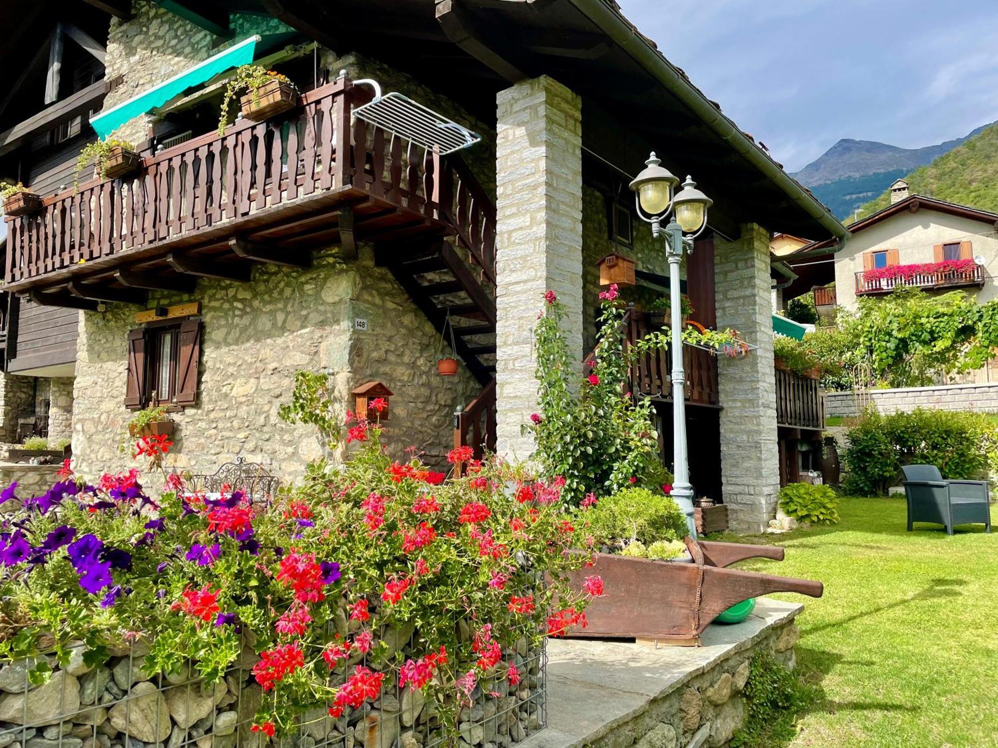 Maison La Chapelle Aosta Exterior photo